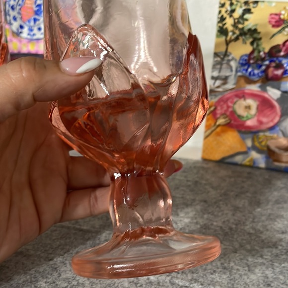 Pair of Pink Goblets Leaf Bottoms - Picture 4 of 4